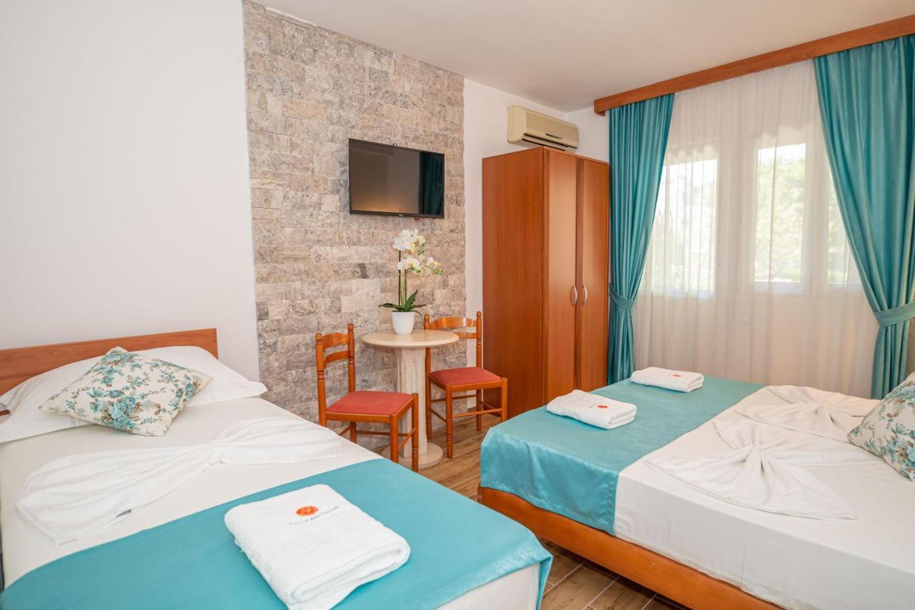 Guest House S-Lux Petrovac Dış mekan fotoğraf