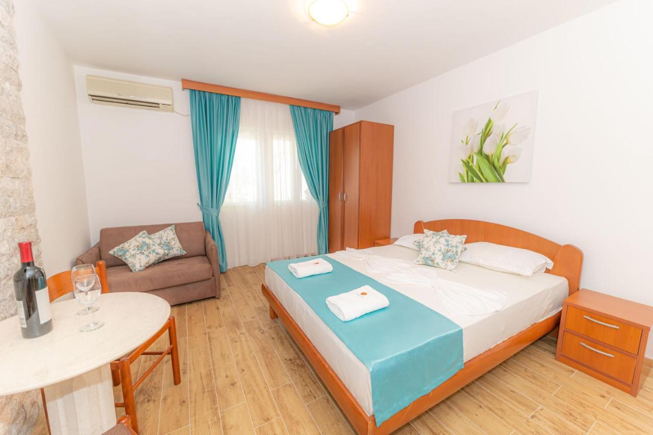 Guest House S-Lux Petrovac Dış mekan fotoğraf